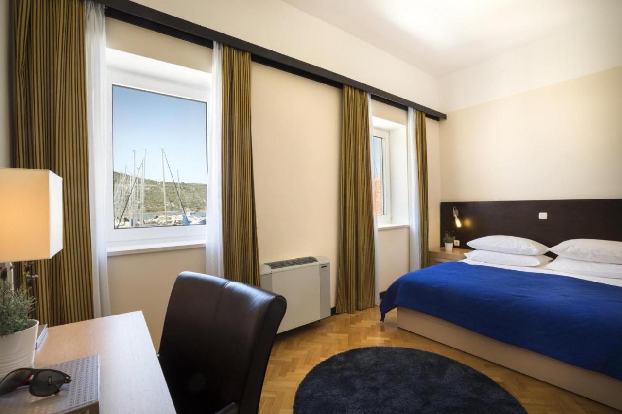 Apartment Aci Marina Cres Exteriör bild