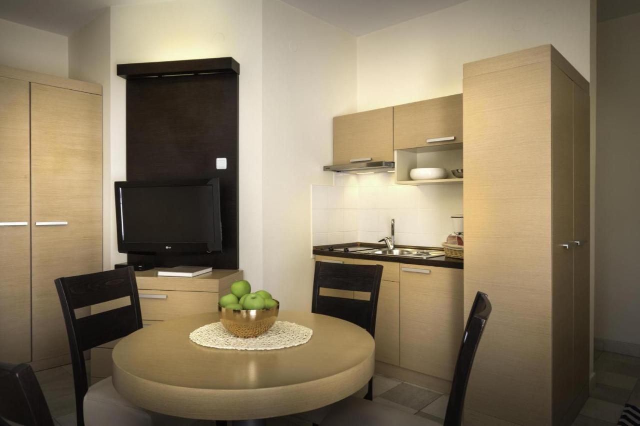 Apartment Aci Marina Cres Exteriör bild