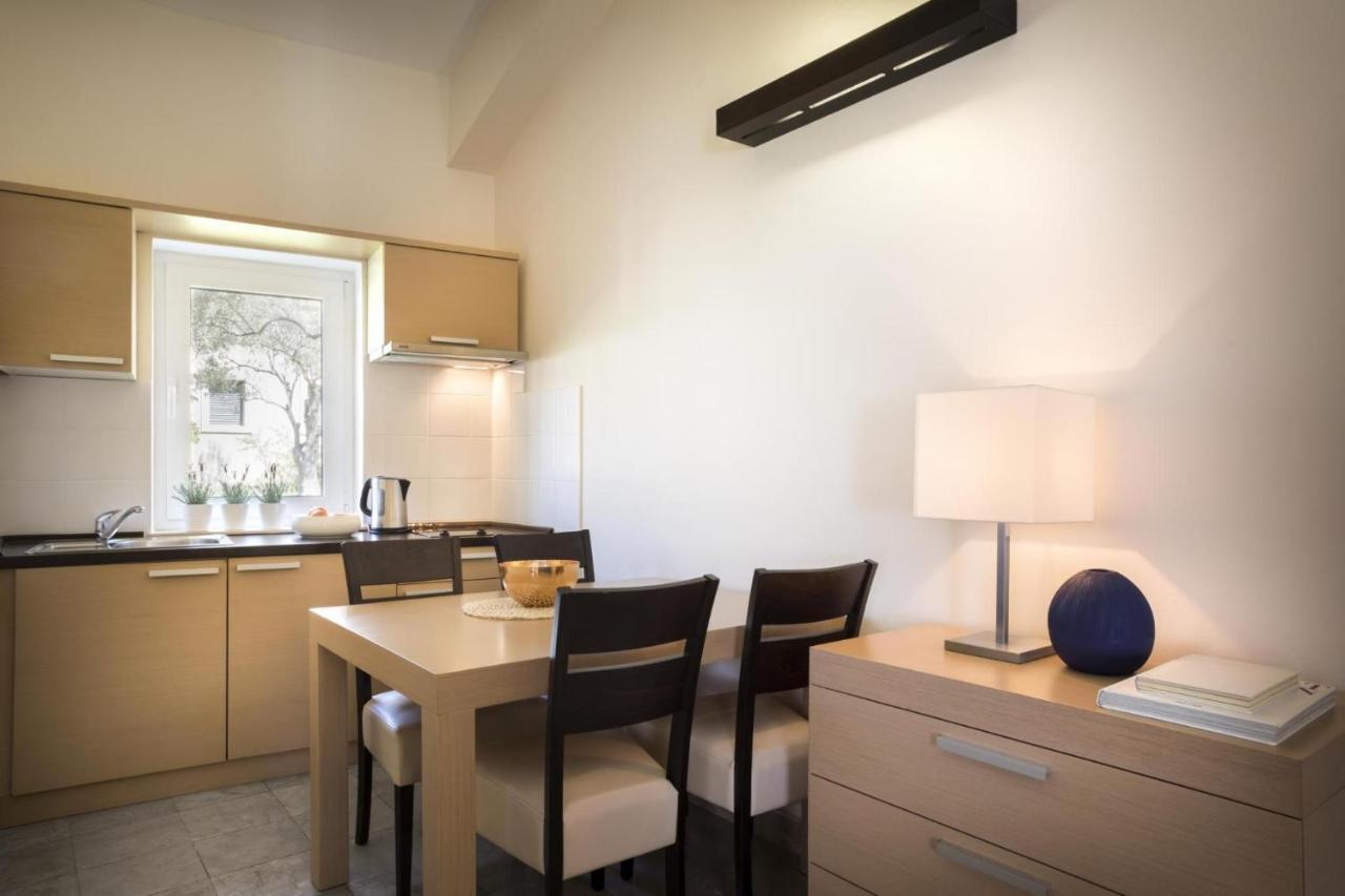Apartment Aci Marina Cres Exteriör bild